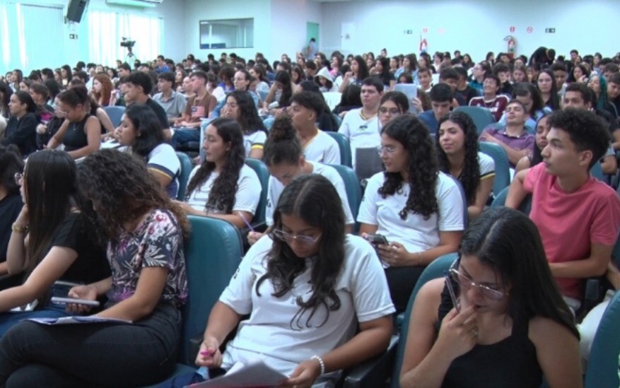 Aulão especial prepara estudantes para o ENEM em Cacoal