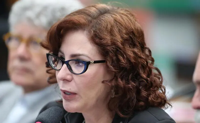 Zambelli anuncia greve de fome em carta a ministro italiano após ter recurso negado