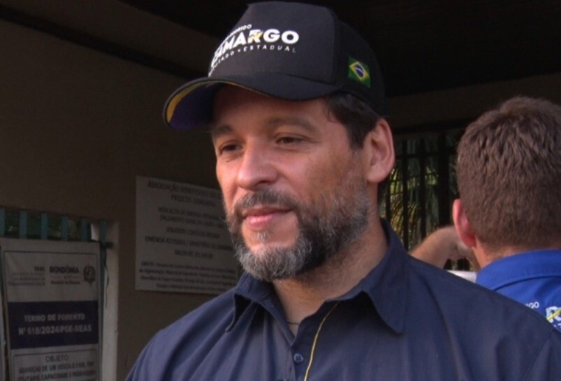 Deputado entrega caminhonete para Casa de Apoio São Camilo