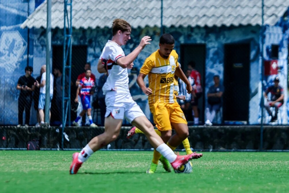 Brasiliense joga bem mas é superado pelo São Paulo na Copa Atlântico