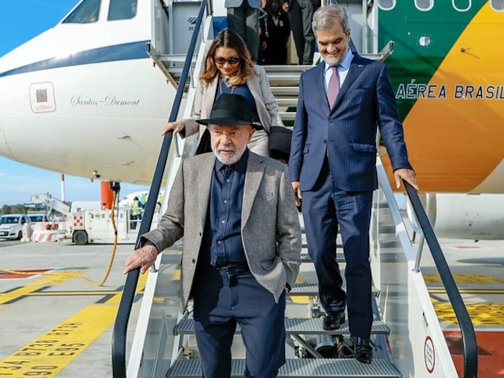 Lula desembarca em Roma onde participa de fórum mundial contra a fome