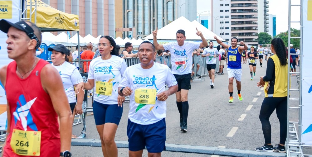 Alero celebra 42 anos com corrida, aulão do Enem e serviços sociais gratuitos