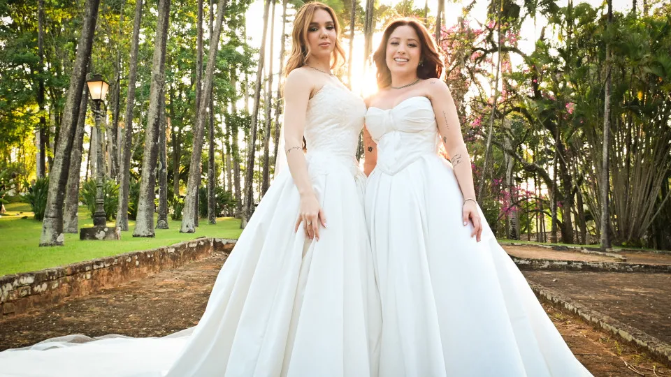 Cantora Mari Fernandez se casa com Júlia Ribeiro