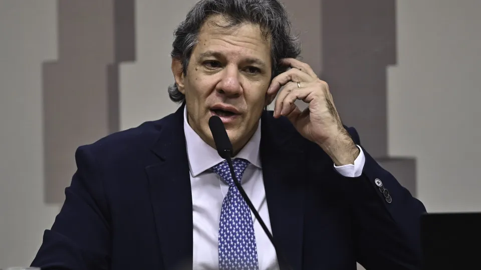 Taxação BBB, de bancos, bets e bilionários, só é injusta para desinformados, diz Haddad