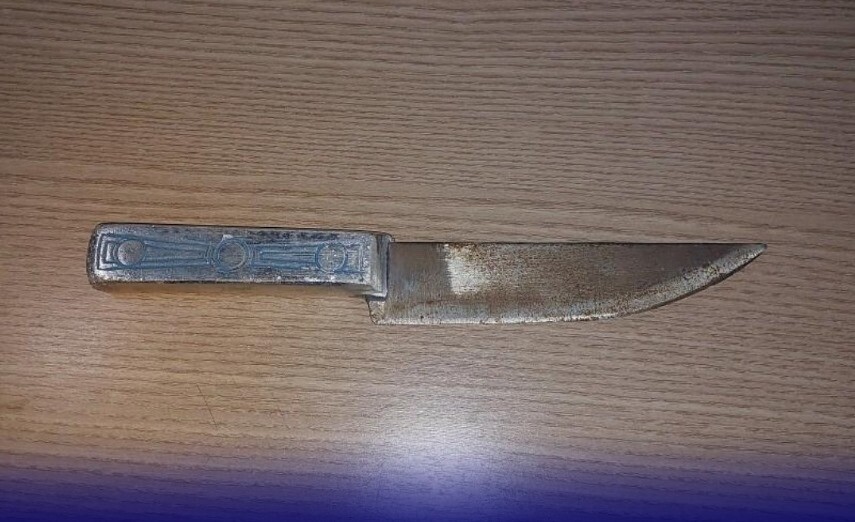 Mulher é presa após ameaçar moradores com faca em Espigão do Oeste