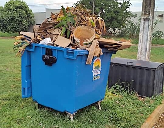 Ouro Preto do Oeste enfrenta crise na coleta de lixo e ruas tomadas por resíduos