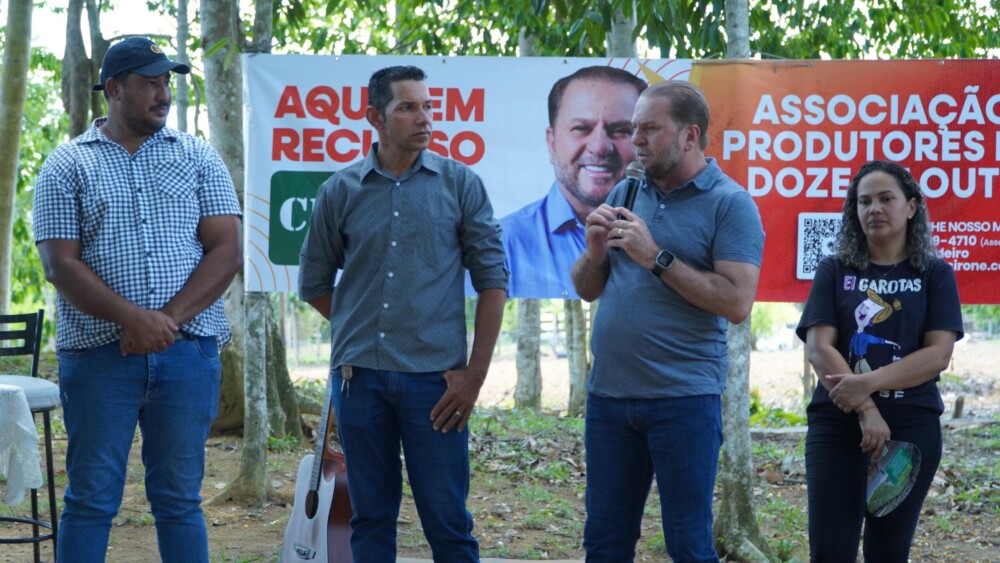 Produtores de Theobroma recebem implementos com apoio de Cirone Deiró