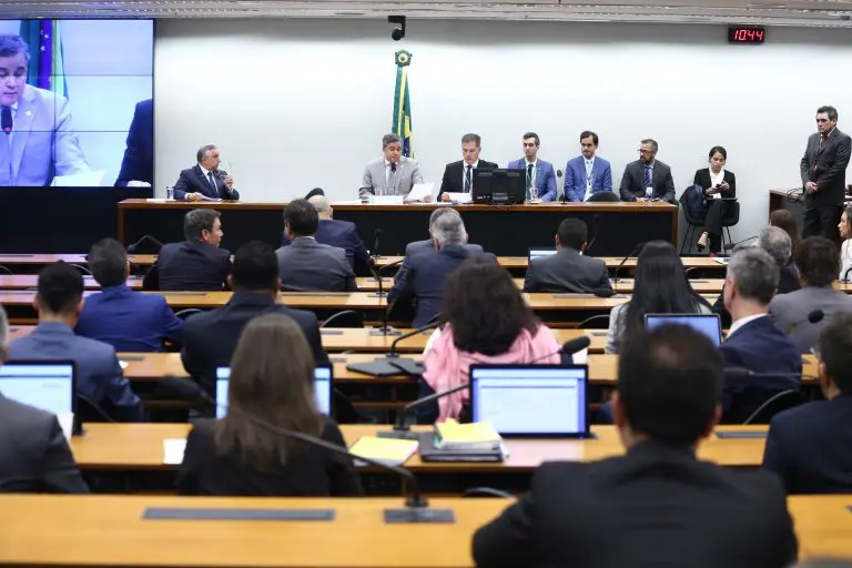 Comissão mista do Congresso Nacional aprova R$ 3,3 bilhões para aposentados lesados