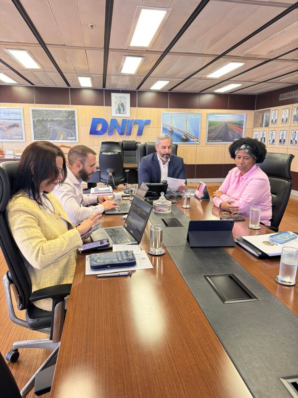 Silvia Cristina solicita ao Dnit construção de viaduto no acesso ao Bairro Novo e à Estrada dos Periquitos, na capital