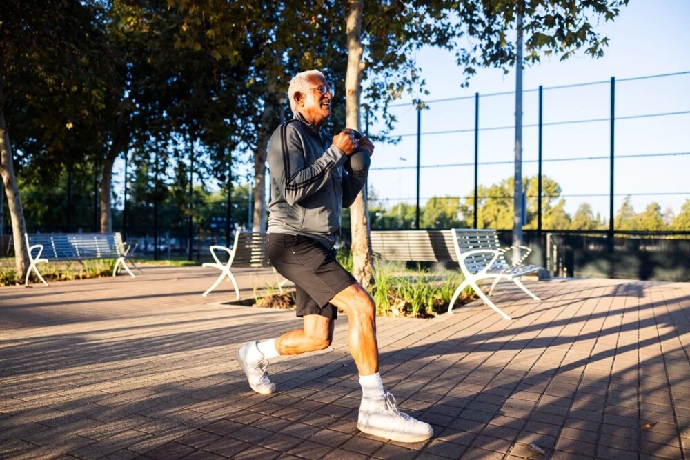 Força! Entenda a importância do treino de pernas para idosos