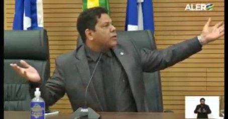 Jair Montes causa polêmica ao dizer que pastores, padres e freiras do Santa Marcelina são mentirosos!