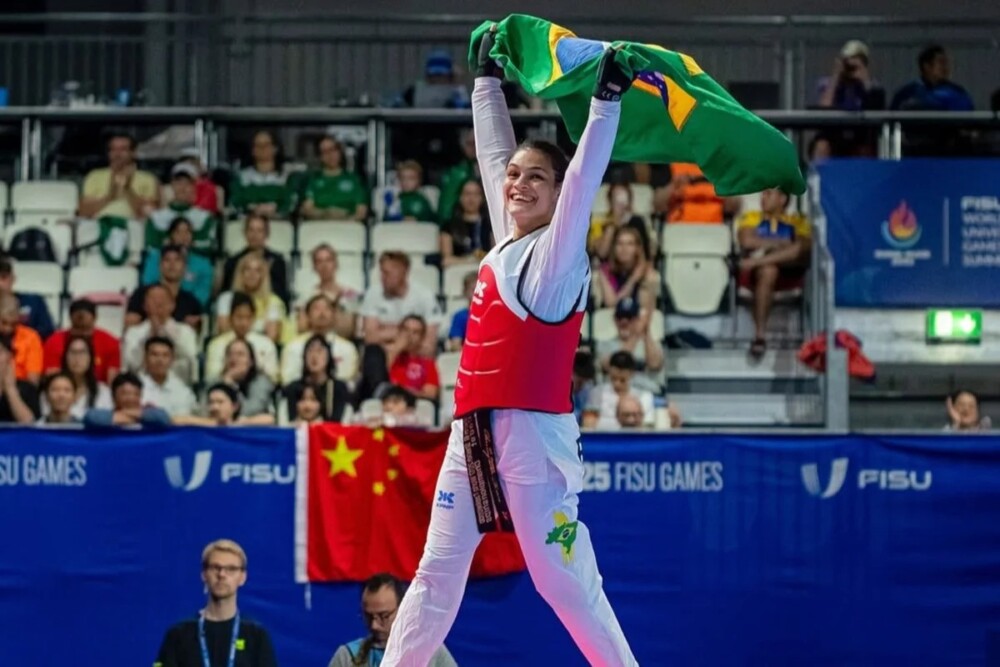 É ouro! Maria Clara Pacheco conquista o título do Mundial de Taekwondo