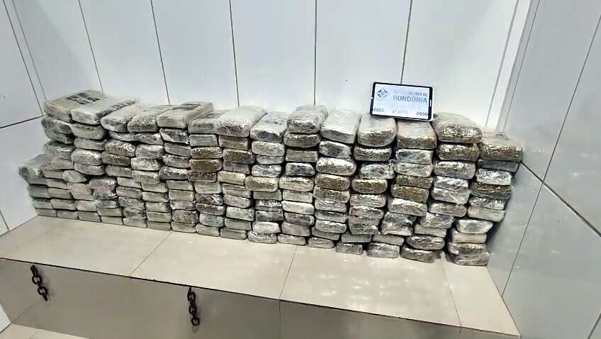PM e PRF apreendem mais de 140 quilos de maconha em Cacoal
