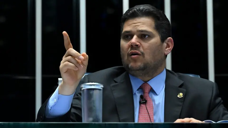 Alcolumbre determina instalação da “CPI do Crime Organizado” após operação no Rio