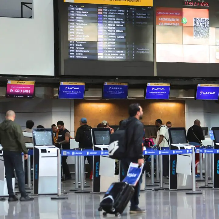 Bagagem grátis aprovada na Câmara pode aumentar passagens aéreas