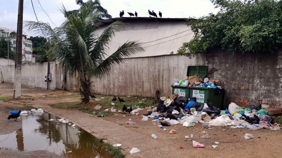 Porto Velho mergulha em crise de lixo: impasse judicial paralisa coleta