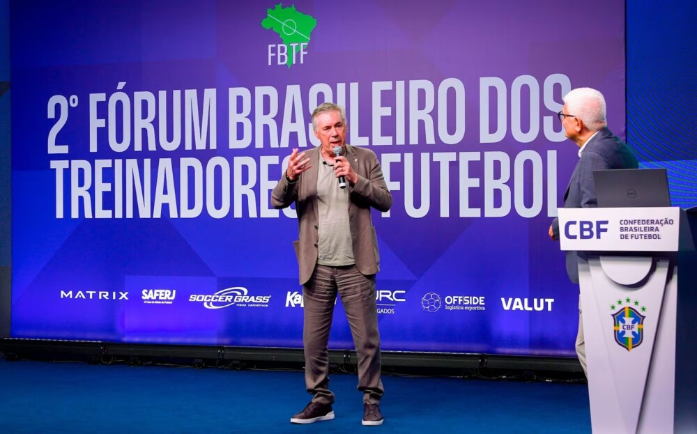 Após polêmica em evento, Ancelotti revela se quer ficar na seleção após a Copa