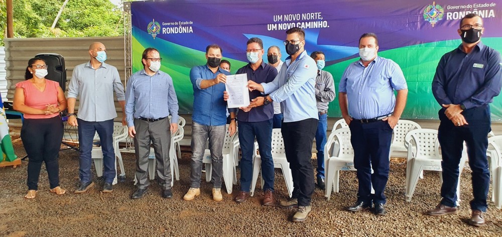 Elias Resende destaca retomada de mais de 90 mil metros de redes de esgotamento sanitário, em Jaru, RO