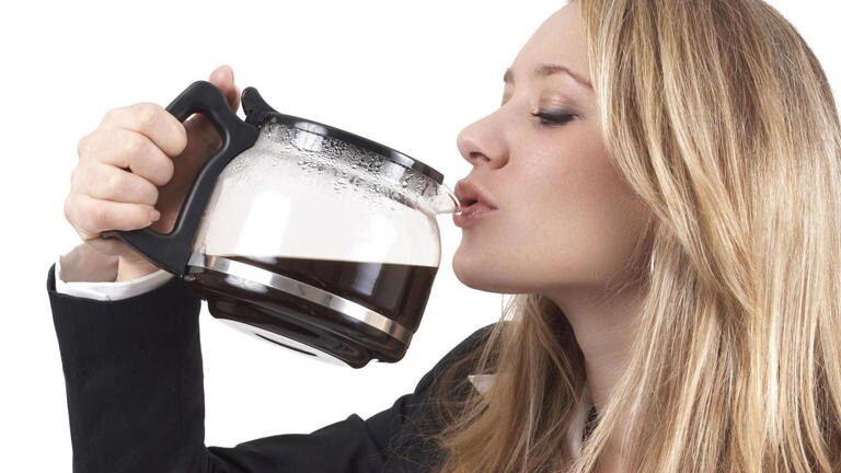 Pessoas que tomam café preto sem açúcar costumam ter essas 9 atitudes em comum