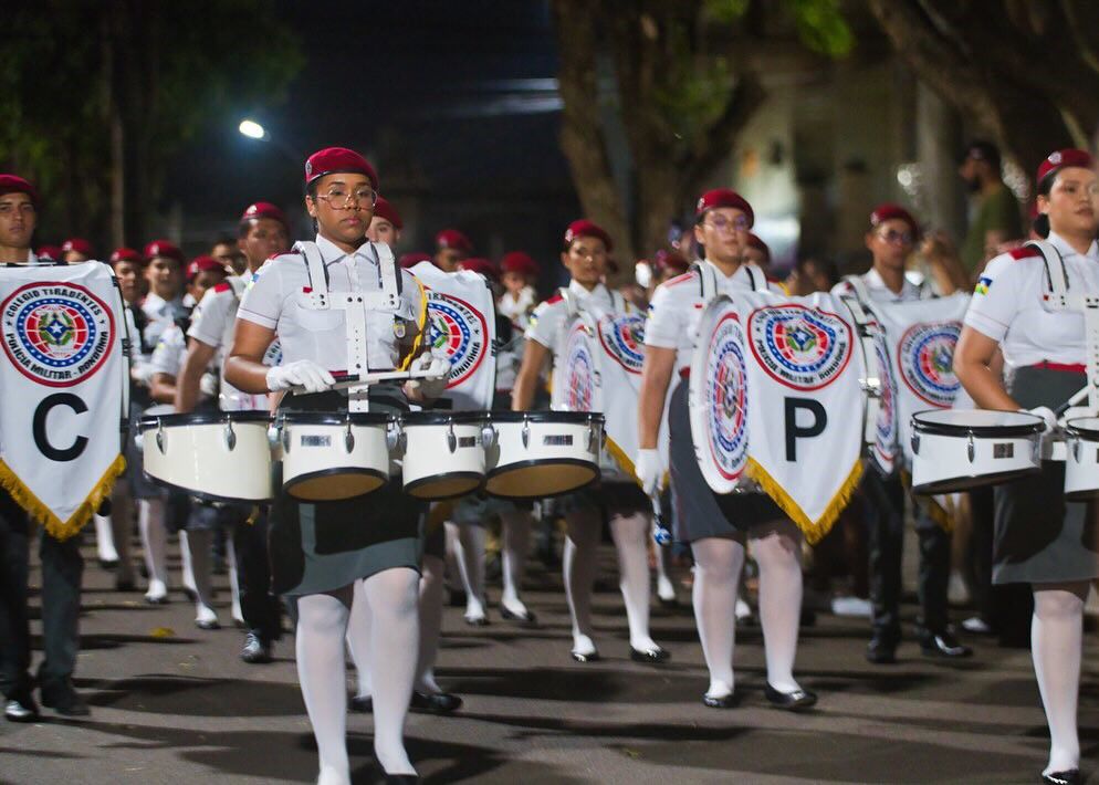 Cirone assegura recursos para Banda Marcial de Colégio Militar