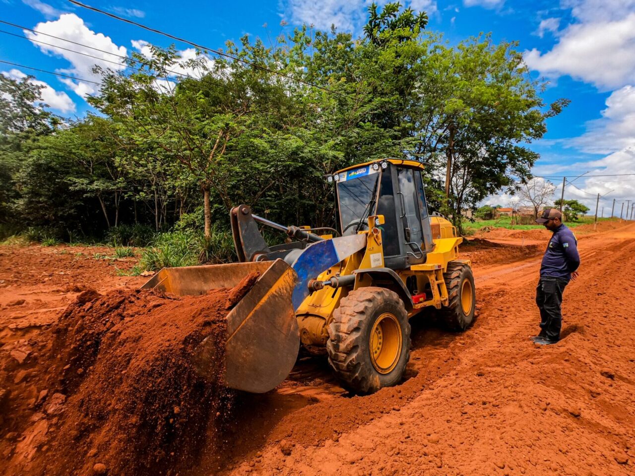 Obras de pavimentação na Linha 625, em Jaru, transformam mobilidade na região