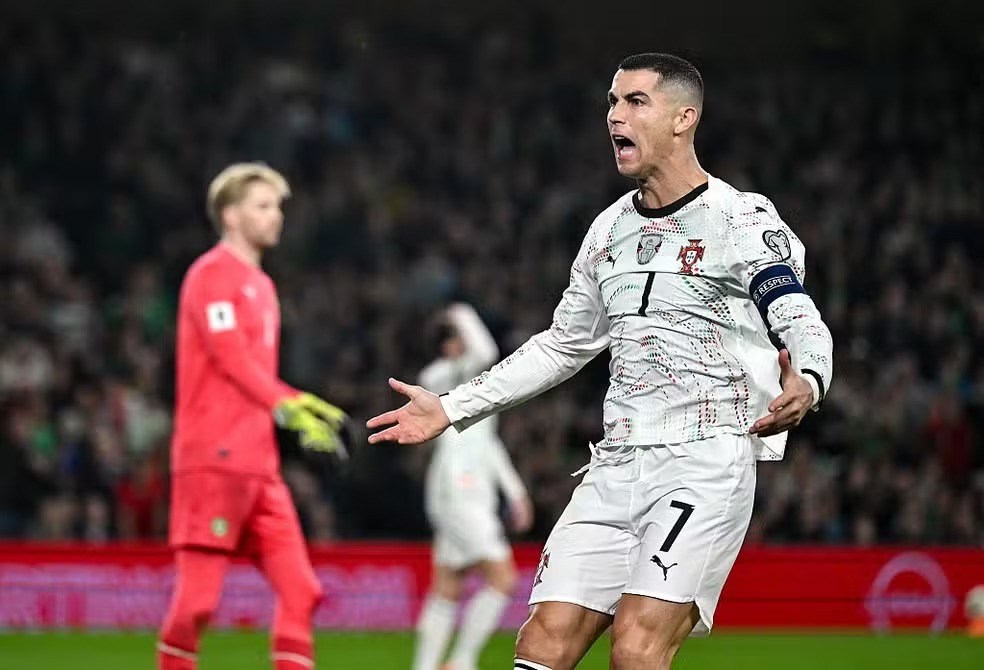 Jornal: Cristiano Ronaldo será recebido por Donald Trump na Casa Branca nesta terça-feira