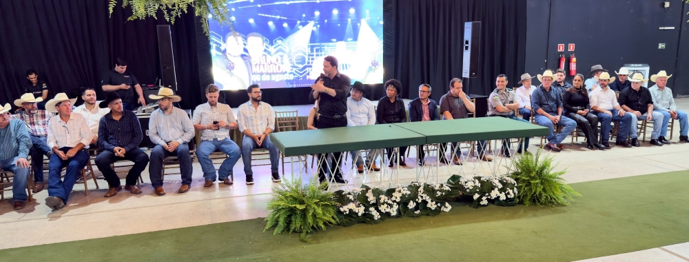 Alex Redano prestigia posse da nova diretoria da APA e destaca lançamento da Expoari 2026