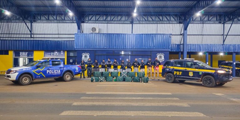 PRF em Rondônia, em ação conjunta com a PM/RO e GFrom/MT, apreende quase 500 kg de cocaína em Rondônia