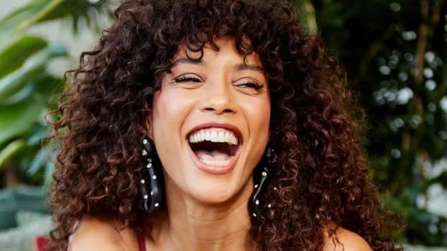 Taís Araujo celebra 47 anos com reflexão: 'Já foi a menina que queria ser vista'