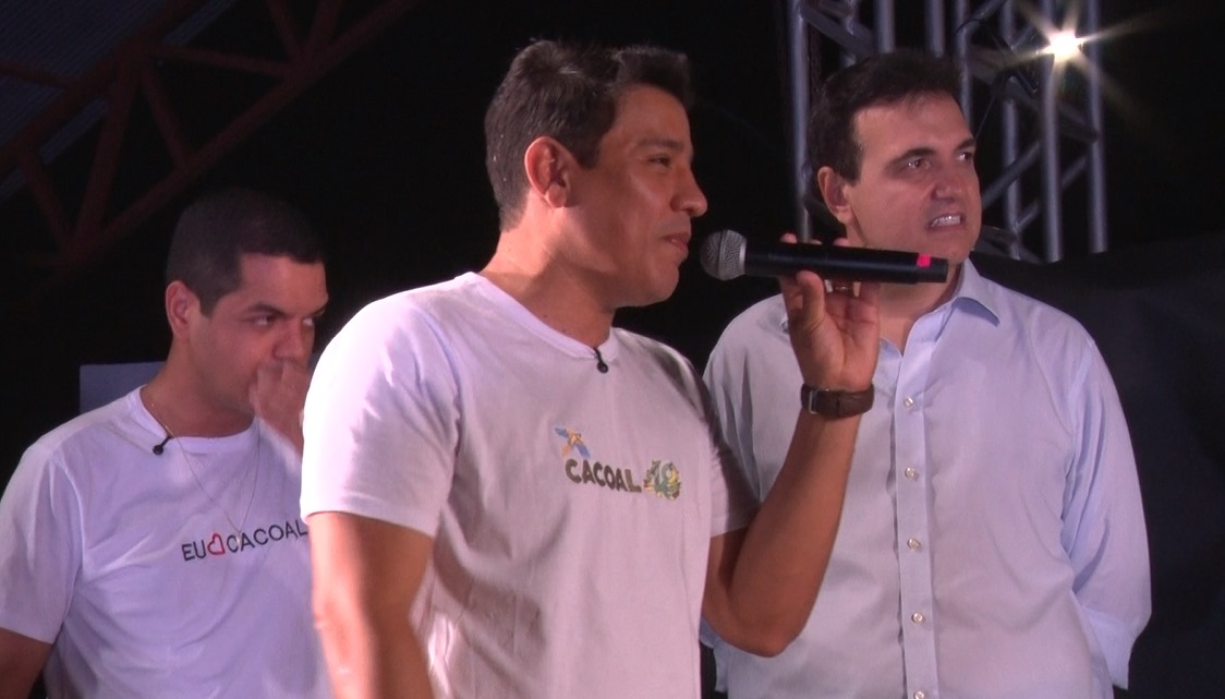 Emoção marca abertura dos 48 anos de Cacoal em noite de discursos fortes e chuva inesperada