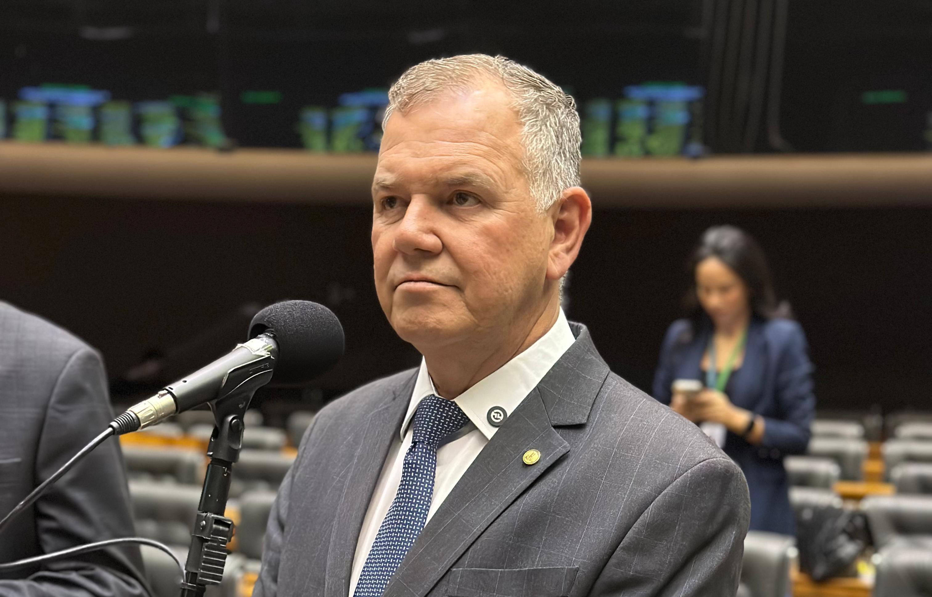 Mosquini apresenta PL que obriga plataformas de apostas a exibirem alertas de vício e relatório financeiro ao usuário