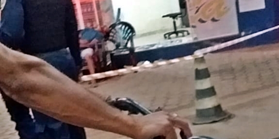 Homem não identificado é morto a tiros, em pátio de posto na Linha 94, em Ji-Paraná, RO