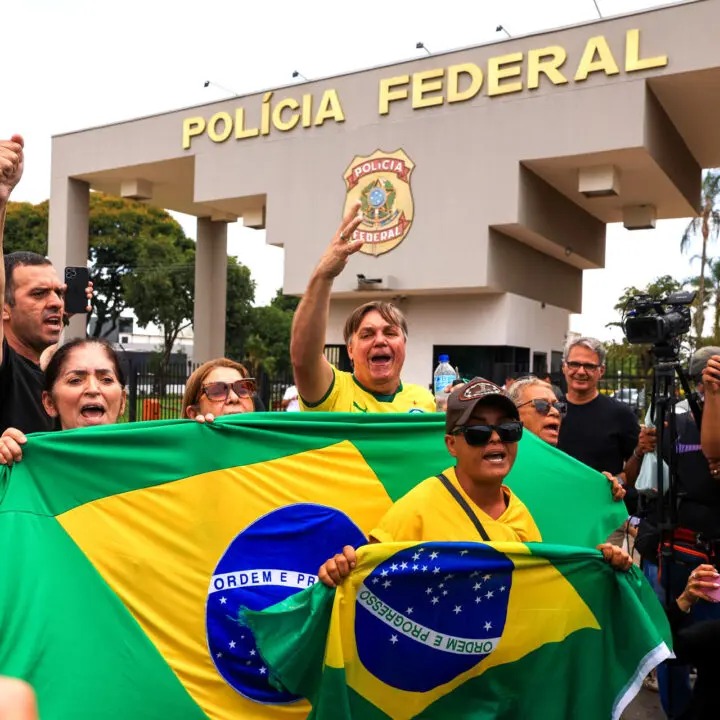 Atos pós-prisão de Bolsonaro ganham força em meio ao temor dos manifestantes com o STF