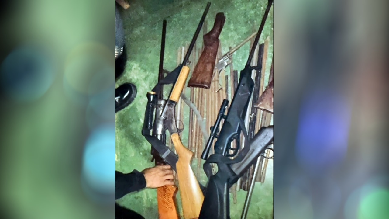Operação do BPTAR apreende arsenal em área rural de Machadinho