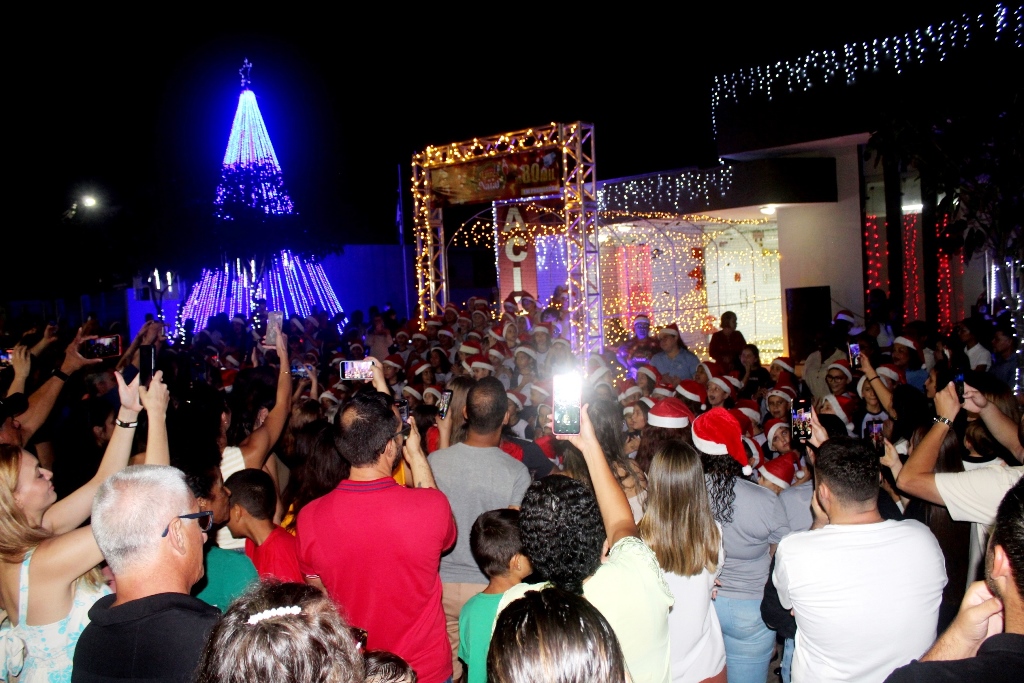 Campanha Luzes de Natal vai premiar com R$ 80 mil lojistas e consumidores em Ouro Preto do Oeste