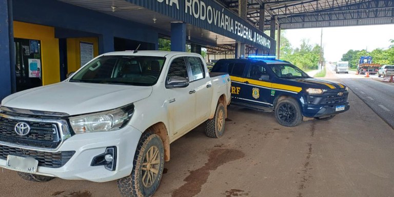 PRF em Rondônia prende casal com caminhonete roubada e adulterada