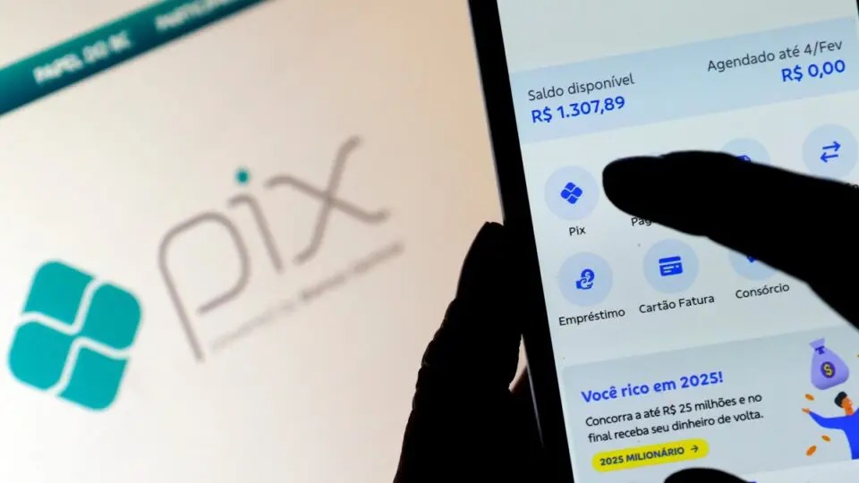 Banco Central suspende regulamentação do PIX parcelado