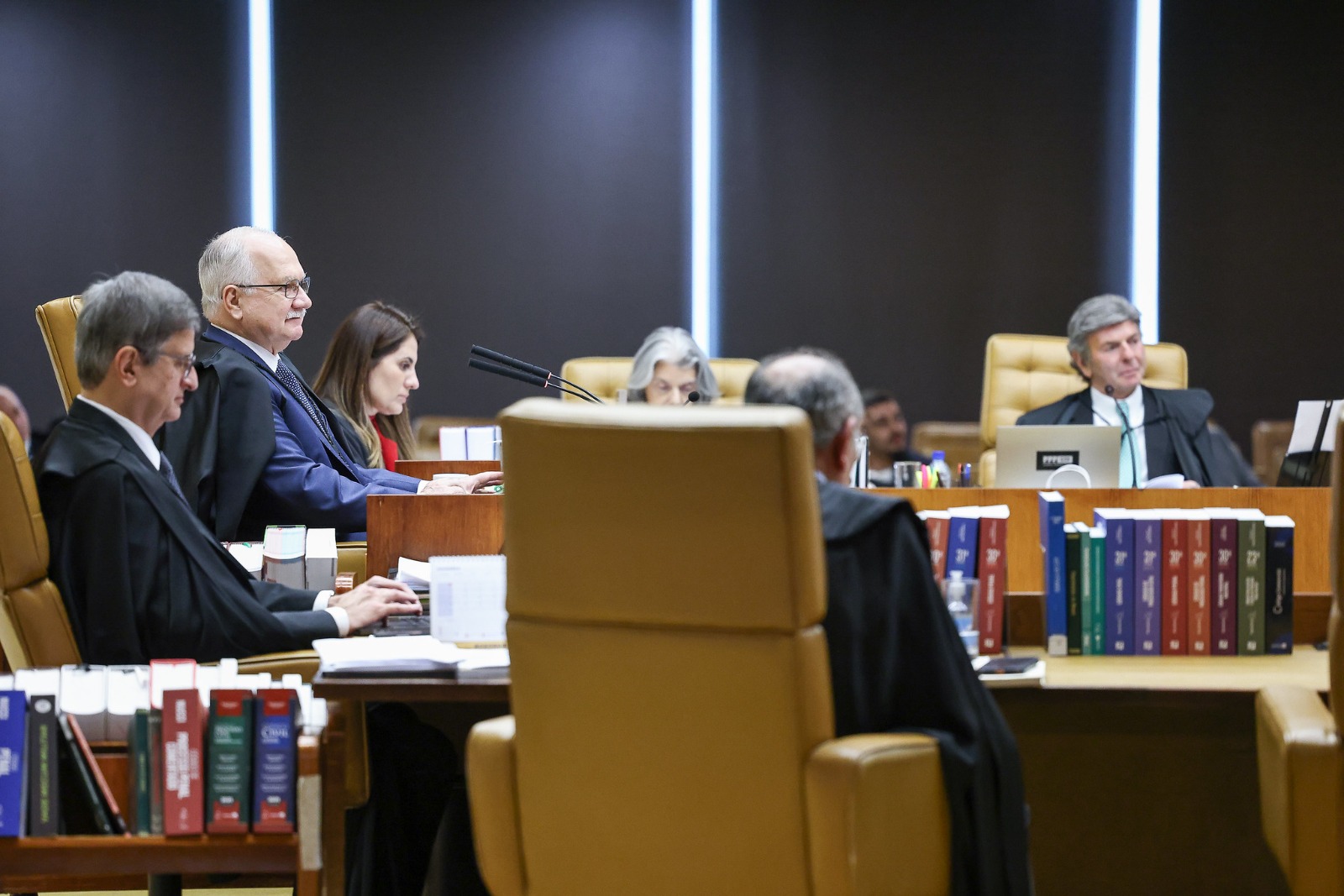 Política em foco: Aposta de Bolsonaro em Flávio para 2026 racha a direita e agita o mercado