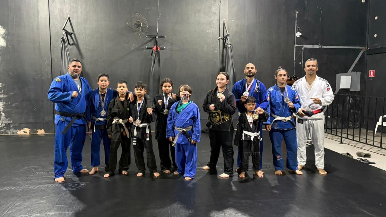Alunos da Academia de Jiu Jitsu AFC são destaques em competição estadual, com apoio de Cirone