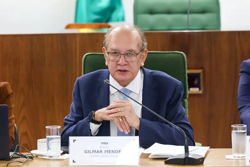 Gilmar Mendes recua da exclusividade da PGR para pedidos de impeachment