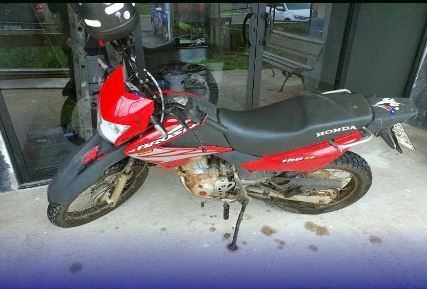 PM prende suspeito de furto e recupera motocicleta em Cacoal