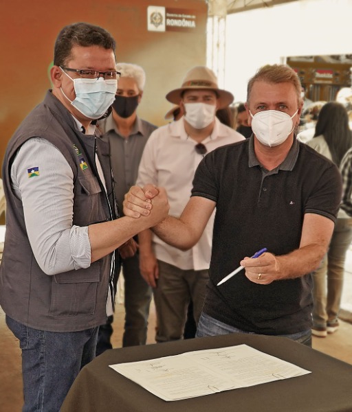 Luizinho Goebel destina recurso para reforma da Praça Municipal de Alvorada, RO