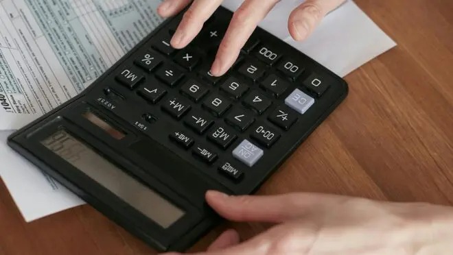 Organização financeira evita apertos iniciais