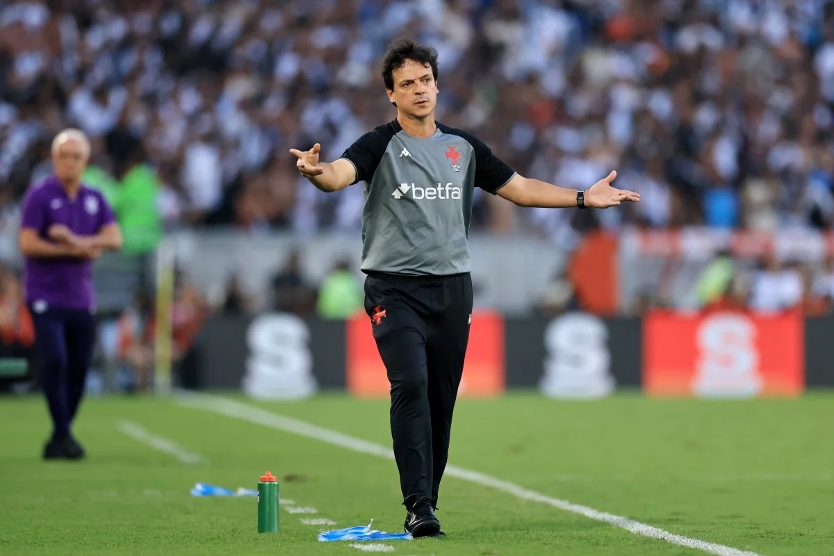 Vasco perde para Corinthians no Maracanã