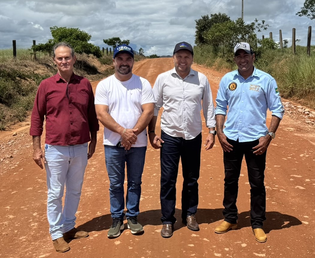 Apoio de Cirone Deiró garante maquinário para produtores de Ministro Andreazza