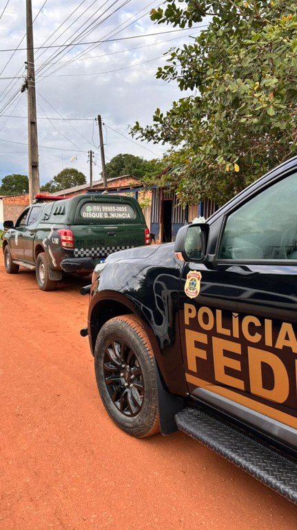 PF e PM prendem em flagrante indivíduo por tráfico de drogas