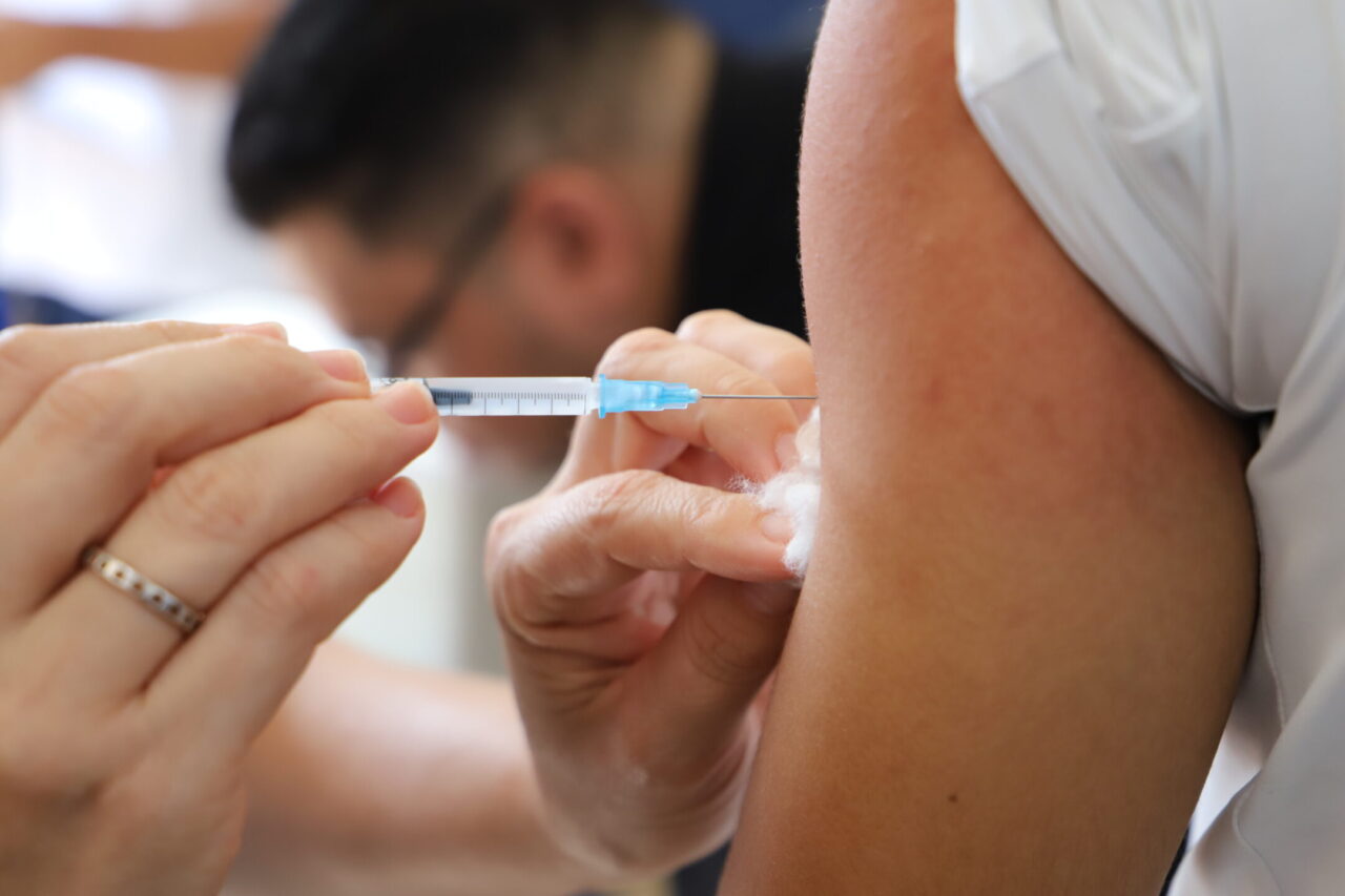 Governo de RO mantém vacinação contra gripe e reforça que variante da Influenza A não altera sintomas