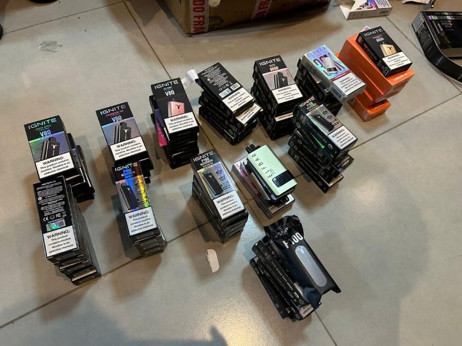 Polícia Federal prende suspeitos em operação contra comércio ilegal de cigarro