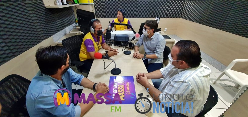 Microfone Aberto recebe autoridades nas comemorações do aniversário de três anos em operação em Jaru, RO