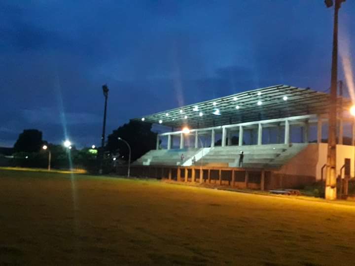 Deputado Lucio Mosquini destaca que nova arquibancada do estádio Leal Chapelão já está em fase de conclusão